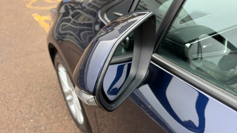 Toyota Corolla 1.8 VVT-i Hybrid Icon 5dr CVT Hybrid Hatchback